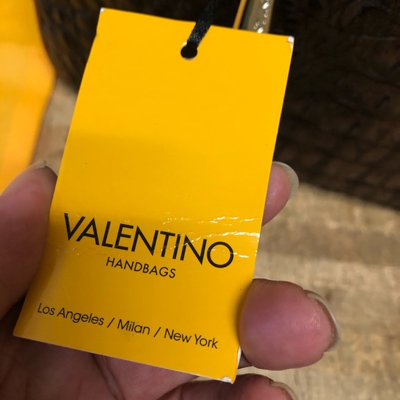 🔥🔥Mario Valentino HUGE SAVINGS leather bag 🔥🔥 - Picture 3 of 11